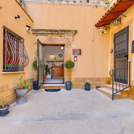 L'Antro Di Dedalo Bed & Breakfast Sciacca Exterior photo